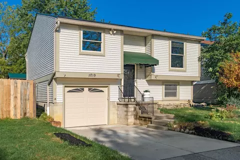 1019 Swanton Ct, Westerville, OH 43081