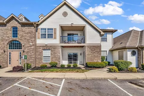 789 Hidden Springs Dr, Lewis Center, OH 43035