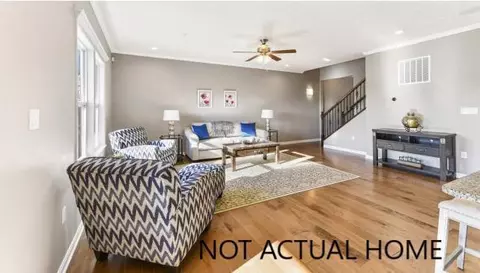 2689 Meigs Dr, Columbus, OH 43207