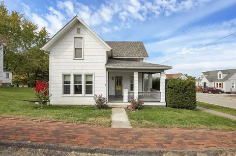 5 S West St, Thornville, OH 43076