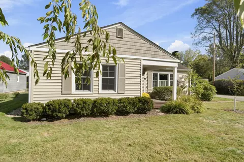 36 Hall Ave, Newark, OH 43055