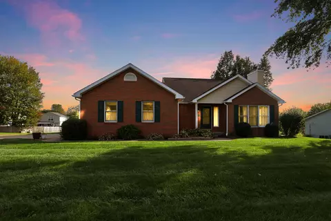 965 Nadine Dr, Heath, OH 43056