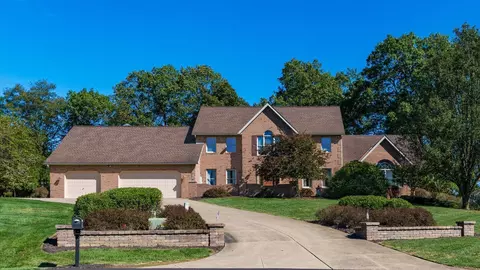 125 Summerwood Cir, Zanesville, OH 43701