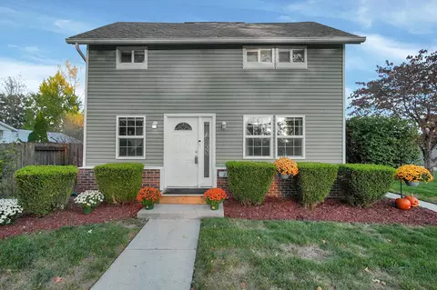 238 S Vine St, Pataskala, OH 43062