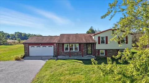 7510 Wigton Rd, Mount Vernon, OH 43050