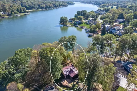 745 Valleywood Heights Dr, Howard, OH 43028