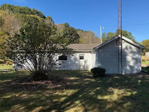 4085 Cannelville Rd, Roseville, OH 43777