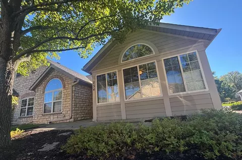 754 Kingsmead Rd, Westerville, OH 43082