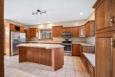 Kitchen - 2645 Berringer Rd, Waldo, OH 43356 photo 3 of 7