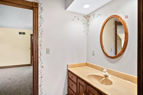 Bath - 2645 Berringer Rd, Waldo, OH 43356 photo 6 of 15