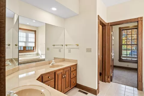 Bath - 2645 Berringer Rd, Waldo, OH 43356 photo 1 of 15