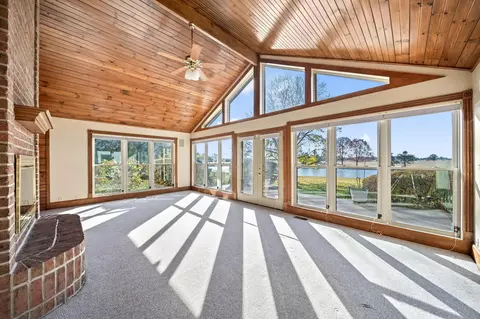 Living - 2645 Berringer Rd, Waldo, OH 43356 photo 8 of 9