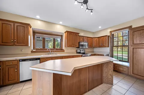 Kitchen - 2645 Berringer Rd, Waldo, OH 43356 photo 2 of 7