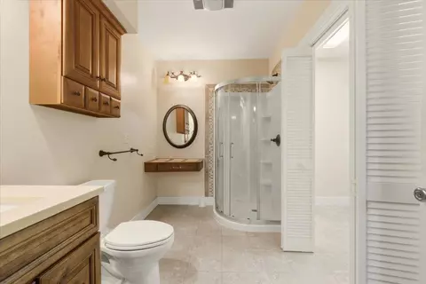 Bath - 24057 Coshocton Rd, Howard, OH 43028 photo 4 of 5