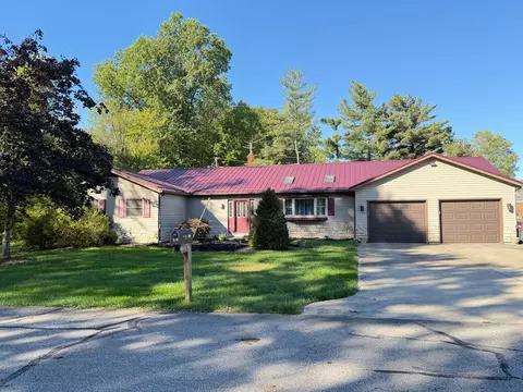 140 S Hamilton Ave, Hebron, OH 43025