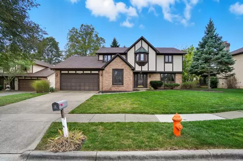 1585 Fawn Ct, Worthington, OH 43085
