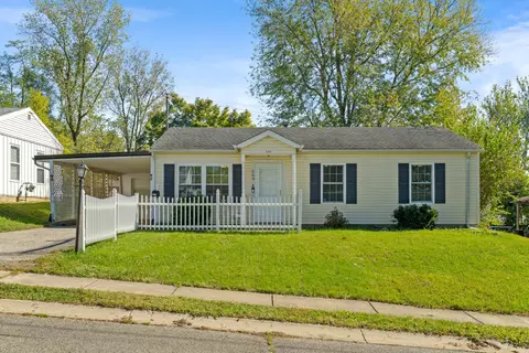 369 Hillview Dr, Johnstown, OH 43031