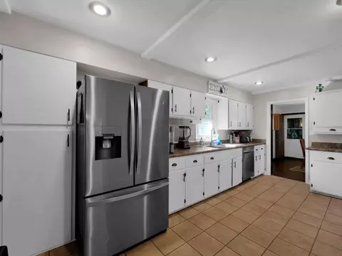 Kitchen - 331 Tarlton Rd, Circleville, OH 43113 photo 1 of 4