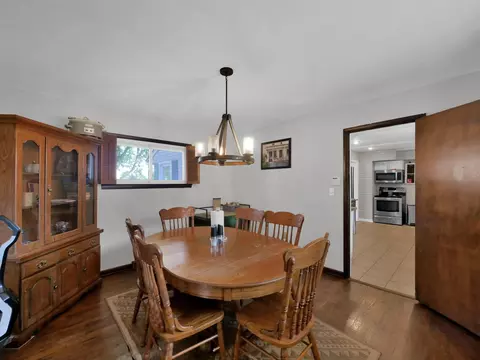 Dining - 331 Tarlton Rd, Circleville, OH 43113 photo 1 of 2
