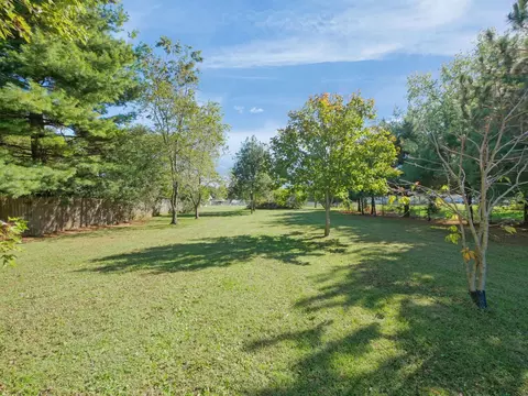 Exterior - 331 Tarlton Rd, Circleville, OH 43113 photo 9 of 9