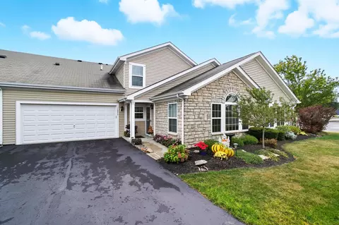 1636 Chestnut Farms Loop #12, Grove City, OH 43123