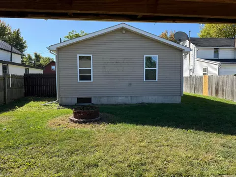 Exterior - 690 Meadow St, Marion, OH 43302 photo 4 of 8