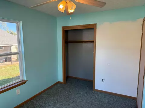 Bedroom - 690 Meadow St, Marion, OH 43302 photo 4 of 5