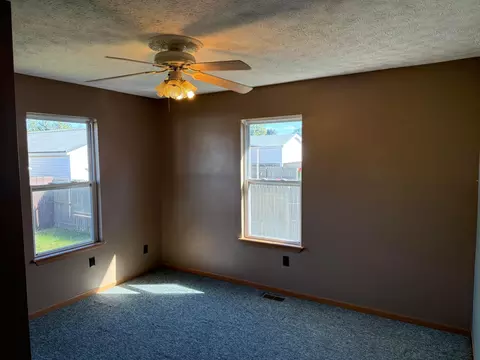 Bedroom - 690 Meadow St, Marion, OH 43302 photo 2 of 5