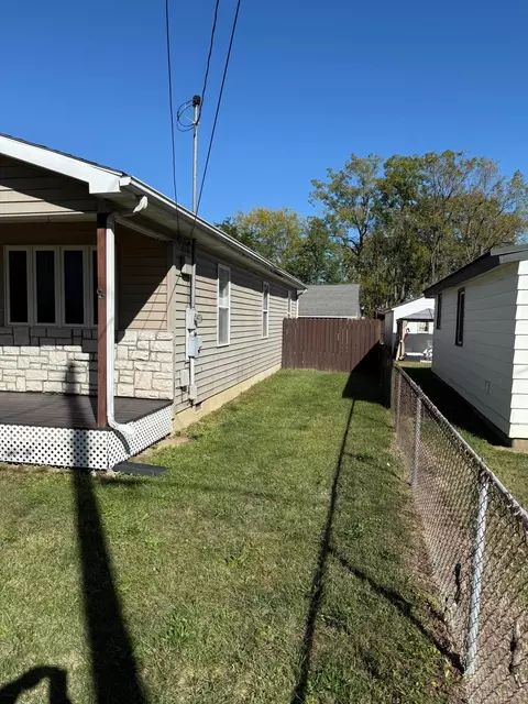 Exterior - 690 Meadow St, Marion, OH 43302 photo 2 of 8