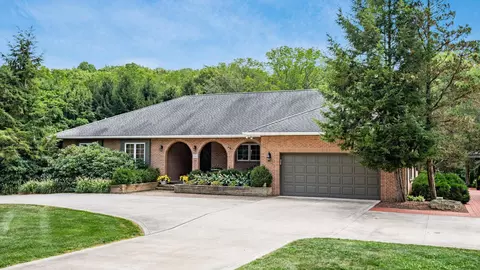 2160 Cambria Mill Rd, Granville, OH 43023