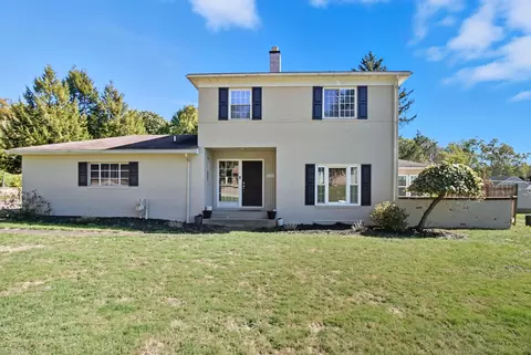 2740 W Ridgewood Cir, Zanesville, OH 43701