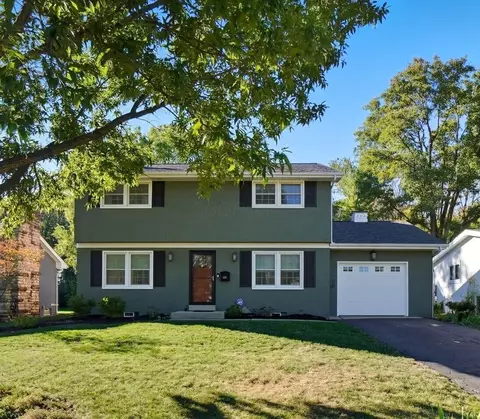 1111 Sunny Hill Dr, Columbus, OH 43221