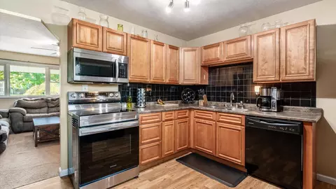 Kitchen - 5218 Fullerton Dr, Columbus, OH 43232 photo 1 of 2
