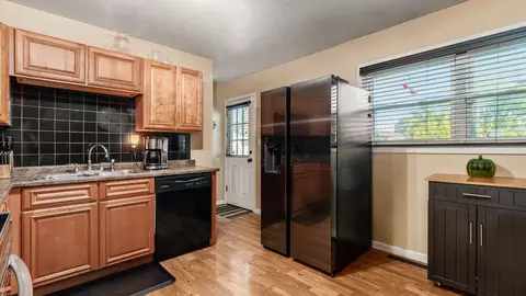 Kitchen - 5218 Fullerton Dr, Columbus, OH 43232 photo 2 of 2