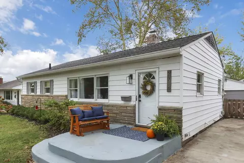 2714 Woodstock Rd, Columbus, OH 43221