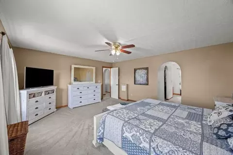 582 Adrian Dr, Delaware, OH 43015 photo 24