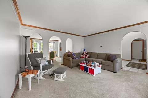 582 Adrian Dr, Delaware, OH 43015 photo 10