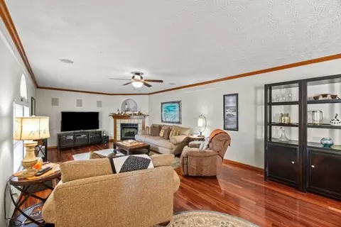 582 Adrian Dr, Delaware, OH 43015 photo 19