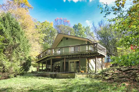 3425 Apple Valley Dr, Howard, OH 43028