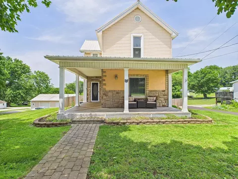 148 E Columbus St, Thornville, OH 43076