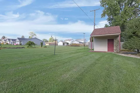 Exterior - 400 James Ave, Mansfield, OH 44907 photo 5 of 6