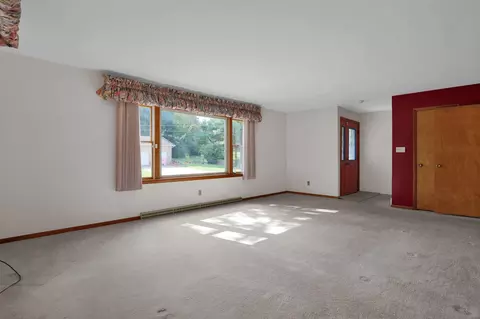 Living - 400 James Ave, Mansfield, OH 44907 photo 1 of 4