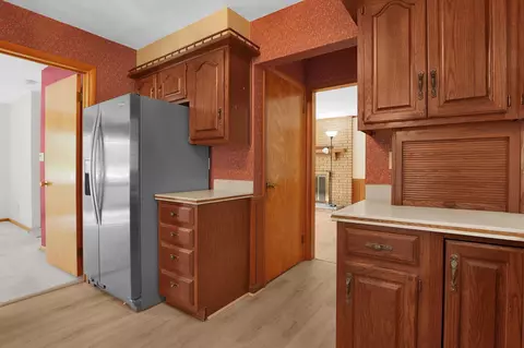 Kitchen - 400 James Ave, Mansfield, OH 44907 photo 3 of 3