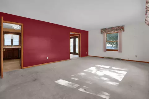 Living - 400 James Ave, Mansfield, OH 44907 photo 2 of 4