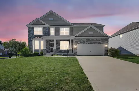 641 Preston Trails Dr, Pickerington, OH 43147