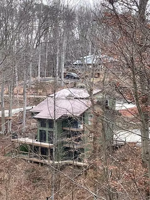 917 Kato Ct, Sugar Grove, OH 43155