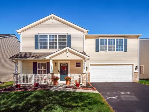 8140 Royal Elm Dr, Blacklick, OH 43004