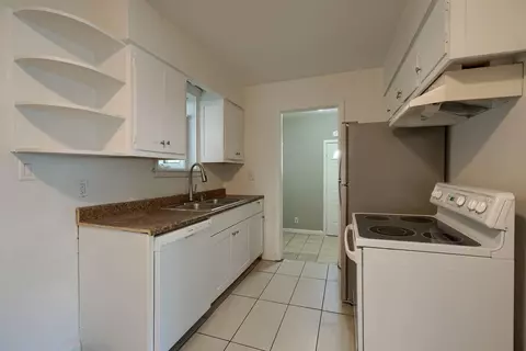 Kitchen - 59 N Everett Ave, Columbus, OH 43213 photo 1 of 1