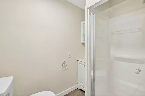 Bath - 59 N Everett Ave, Columbus, OH 43213 photo 1 of 1