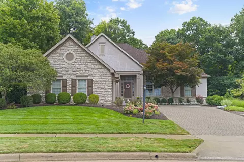 8483 Misty Woods Cir, Powell, OH 43065